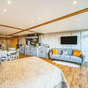 Riverview - Uk36550 Holiday home