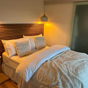 Private With En-suite In Shared House Homestay Southend-on-Sea